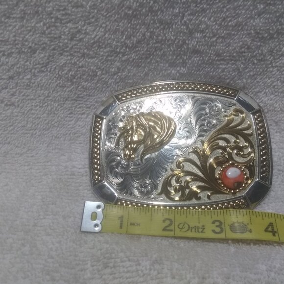 Montana Silversmiths Buckle Horse Head Gold Swirl Corner Stone Fully Engraved - Picture 10 of 10